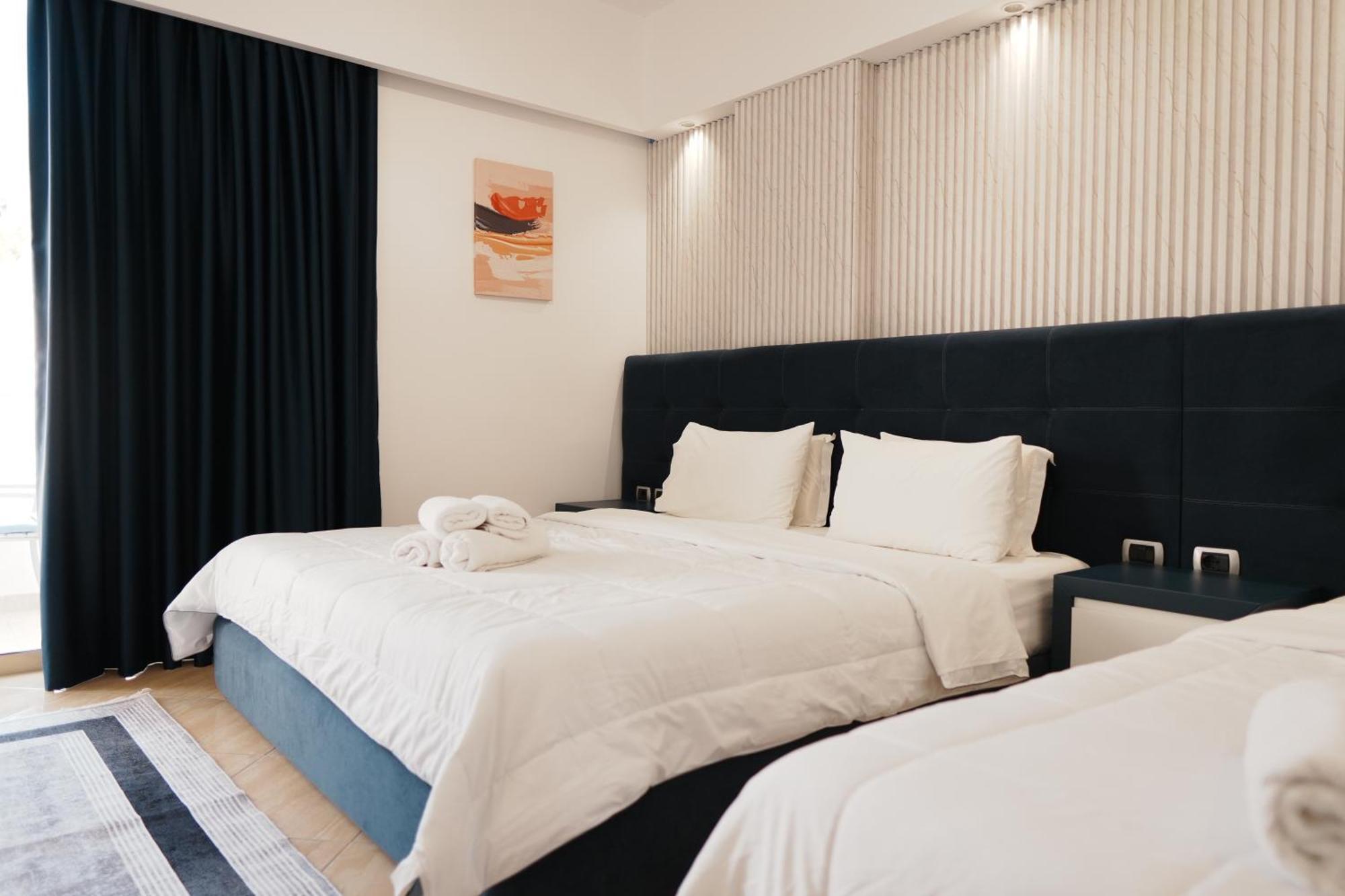 Hotel Blue Sky Sarande Exterior photo