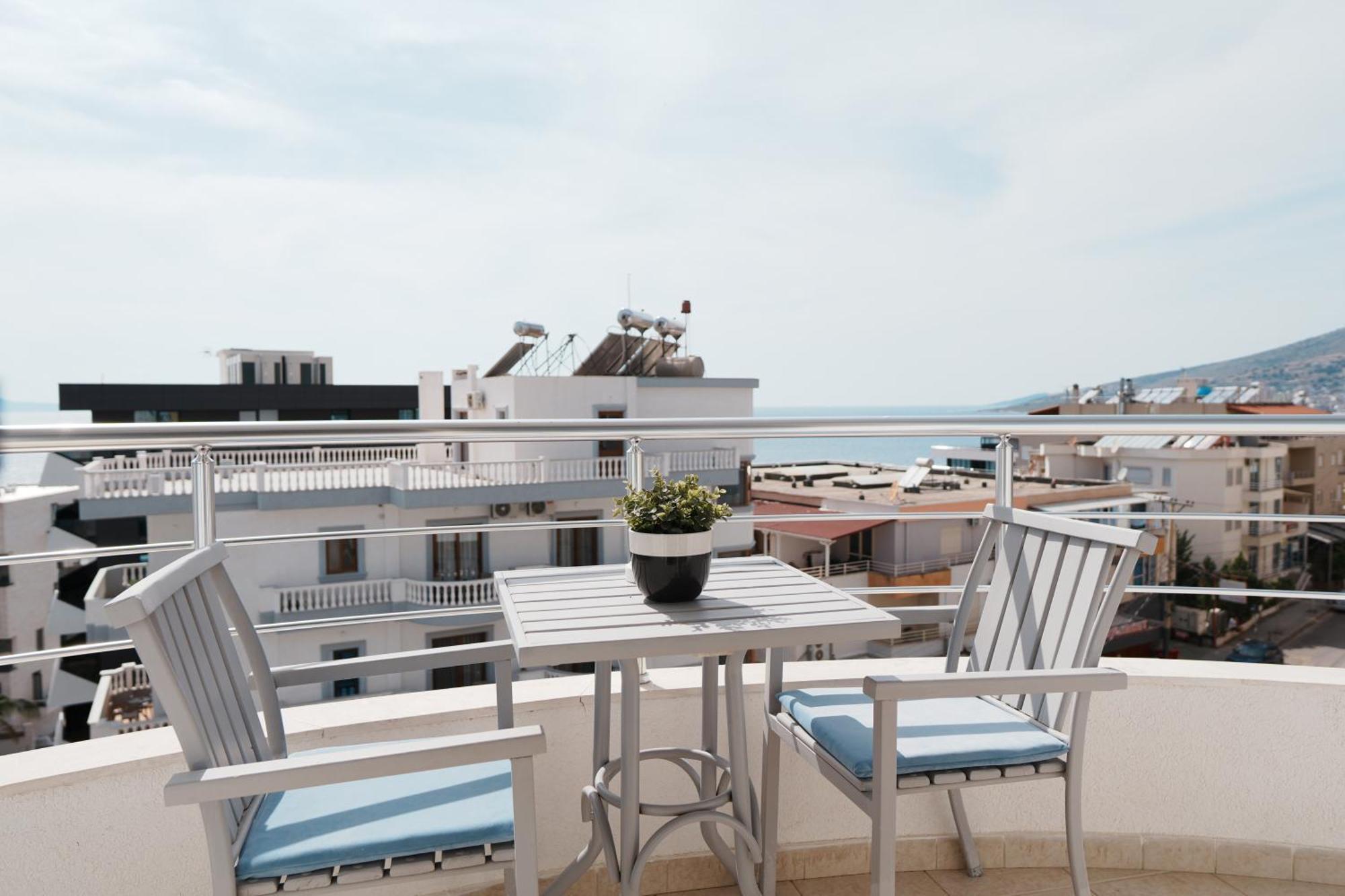 Hotel Blue Sky Sarande Exterior photo